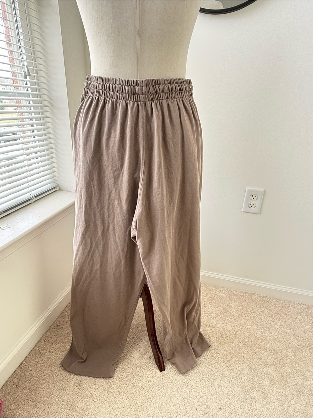 Zara Womens Drawstring Relaxed Barrel Pants in Taupe Brown - Picture 2 of 11